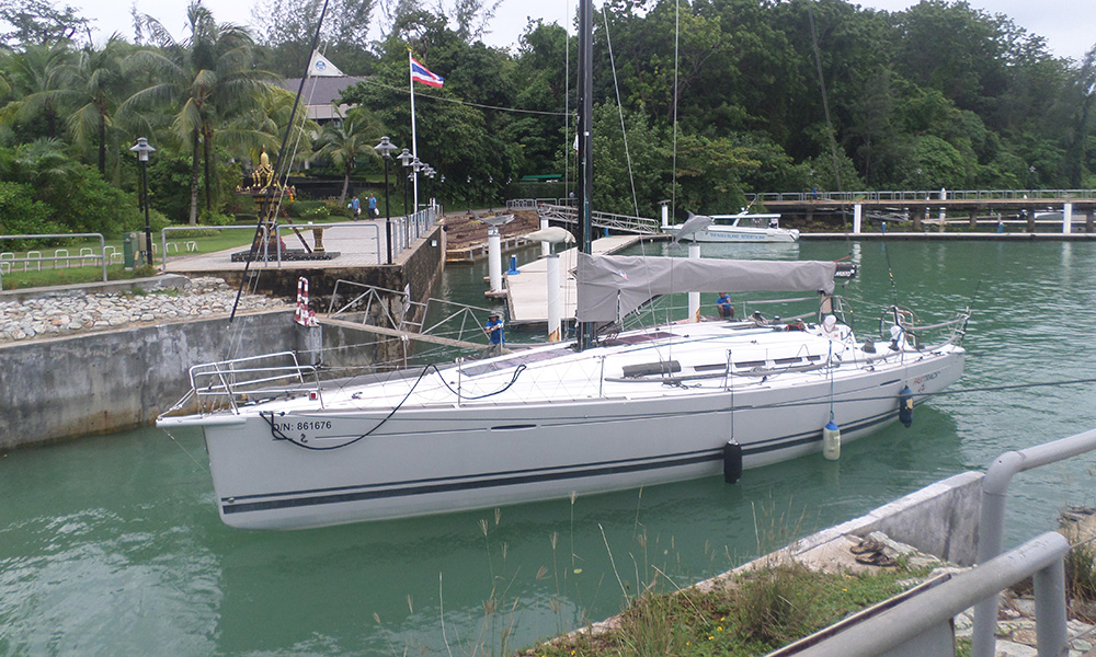 Beneteau First 45